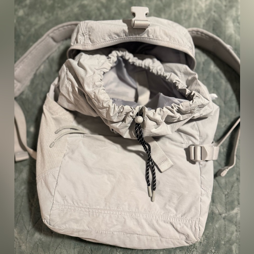 Gymshark Drawstring Backpack - Picture 6 of 16